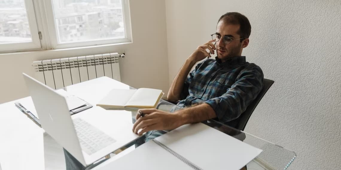 footer-image-container